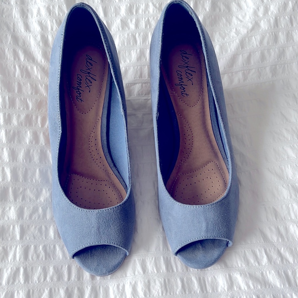 Dexflex blue peep toe wedges